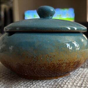 NWT Ceramic Blue and Brown Ashtray with Lid